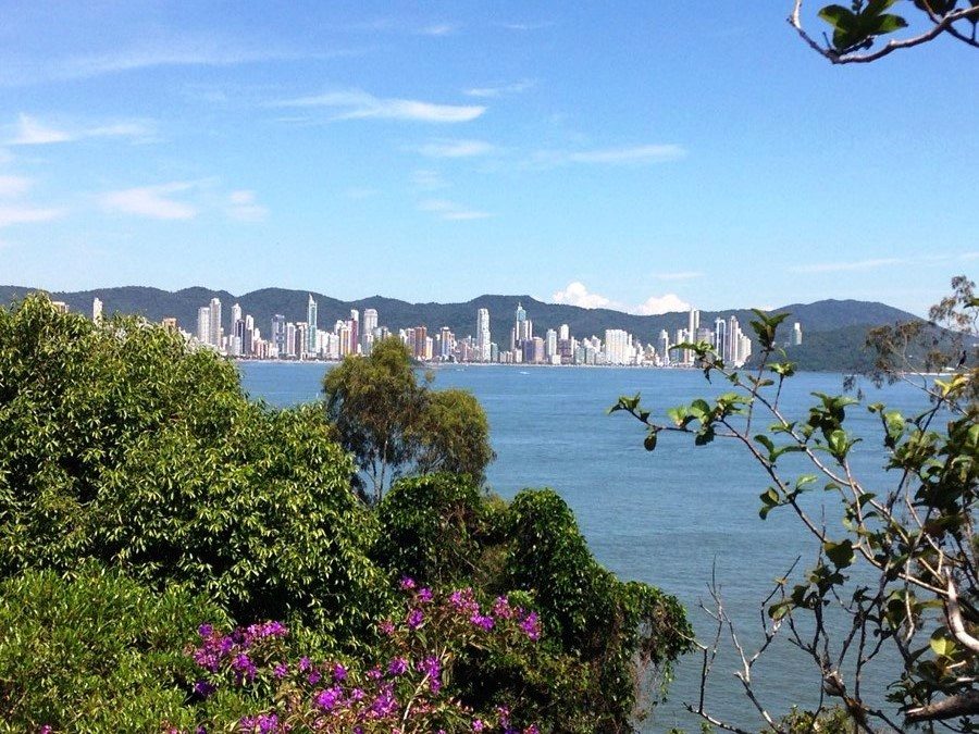 as-melhores-praias-de-balneario-camboriu-mirante-interpraias