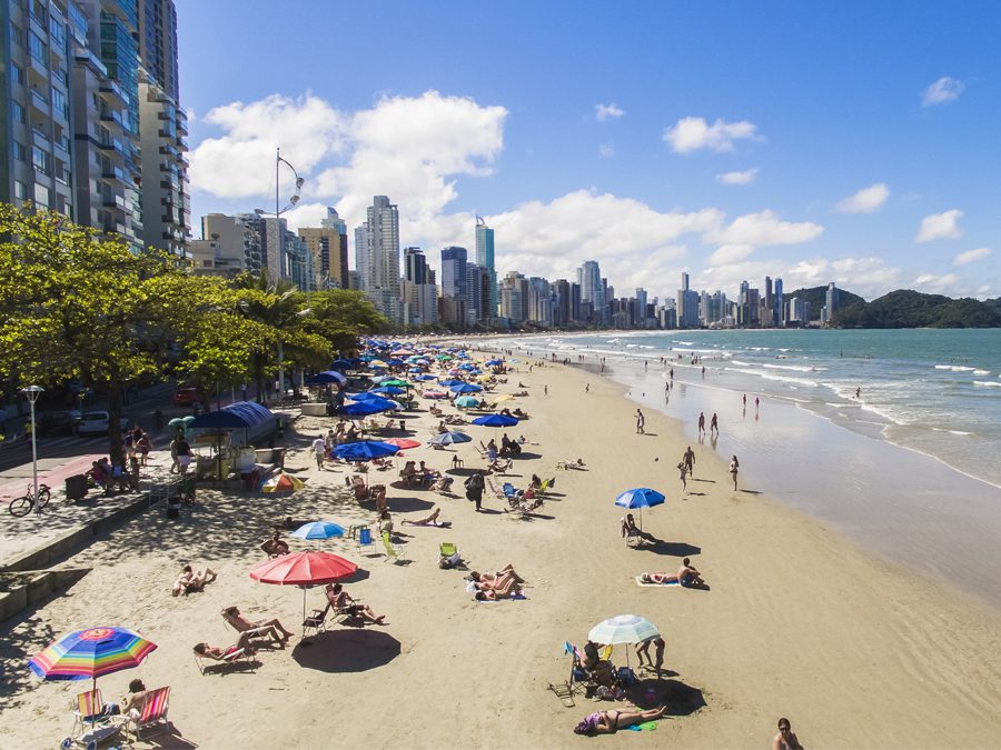 as-melhores-praias-de-balneario-camboriu-praia-central