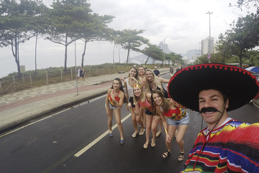 onde-passar-o-carnaval-no-brasil-confira-5 destinos-carnaval-rio-de-janeiro-blocos-de-rua